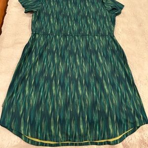 Eddie Bauer Teal and Olive Abstract Print Top